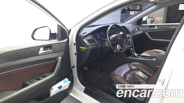 Hyundai Sonata (LF) 2.0 Care+ 2017 — фото 10