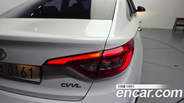 Hyundai Sonata (LF) 2.0 Care+ 2017 — фото 23
