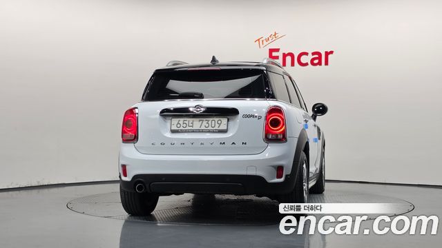 MINI Cooper D Countryman Standard 2nd 2018 — фото 4