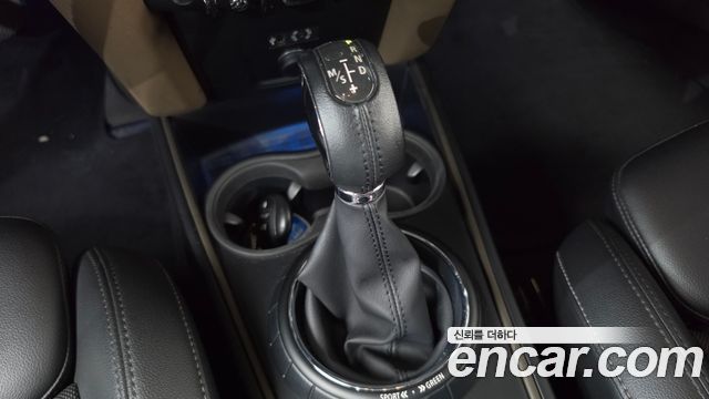 MINI Cooper D Countryman Standard 2nd 2018 — фото 9
