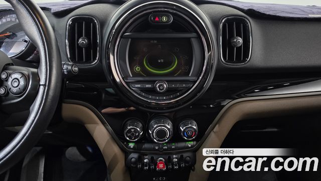 MINI Cooper D Countryman Standard 2nd 2018 — фото 18