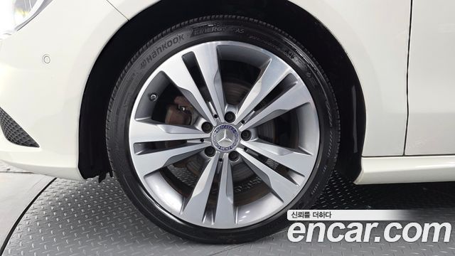 Mercedes-Benz CLA-Class (C117) CLA200 d 2016 — фото 5