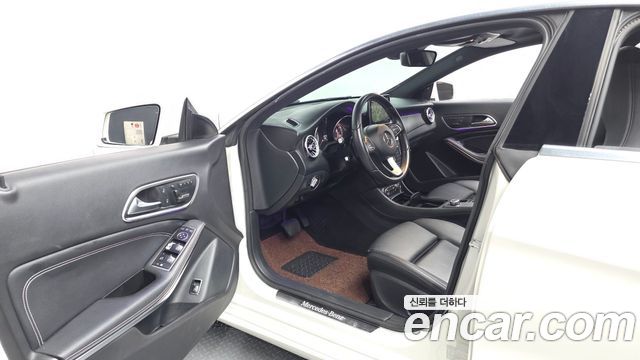 Mercedes-Benz CLA-Class (C117) CLA200 d 2016 — фото 10