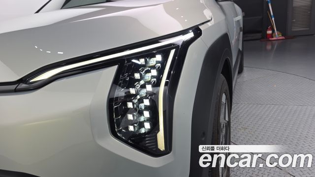 Kia EV3 Long Range 2WD Earth 2025 — фото 22