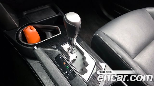 Toyota RAV4 2.5 4WD Hybrid 4th 2018 — фото 9