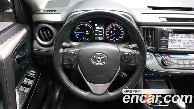 Toyota RAV4 2.5 4WD Hybrid 4th 2018 — фото 13