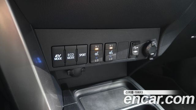 Toyota RAV4 2.5 4WD Hybrid 4th 2018 — фото 17