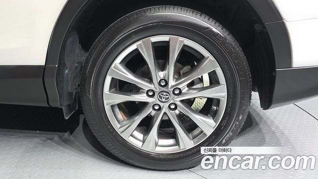 Toyota RAV4 2.5 4WD Hybrid 4th 2018 — фото 21