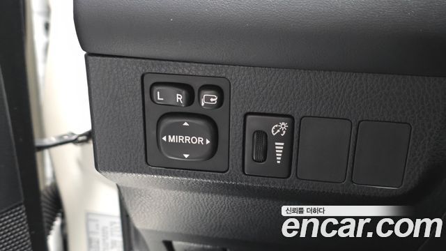 Toyota RAV4 2.5 4WD Hybrid 4th 2018 — фото 28