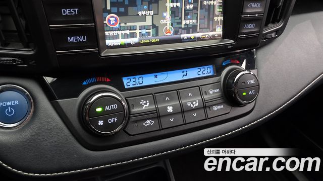 Toyota RAV4 2.5 4WD Hybrid 4th 2018 — фото 31
