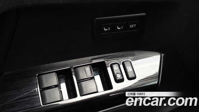 Toyota RAV4 2.5 4WD Hybrid 4th 2018 — фото 34