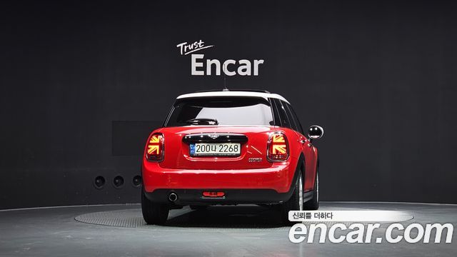 MINI Cooper 5Door HIGH 3rd 2021 — фото 4