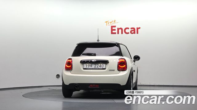 MINI Cooper Standard Third Generation 2018 — фото 4