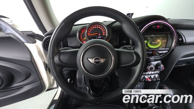 MINI Cooper Standard Third Generation 2018 — фото 17