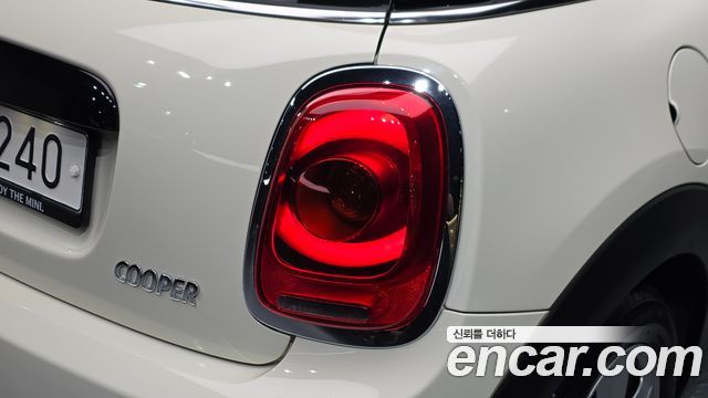 MINI Cooper Standard Third Generation 2018 — фото 29