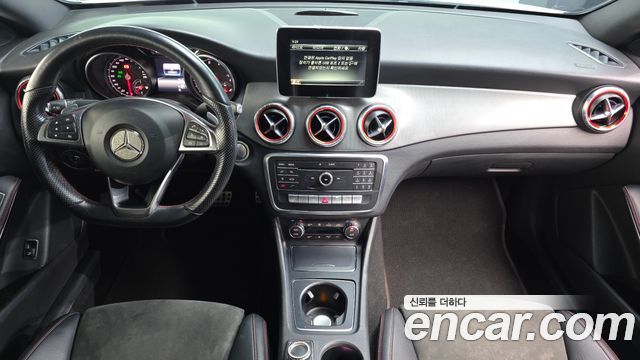 Mercedes-Benz CLA-Class (C117) CLA220 AMG Line 2018 — фото 7