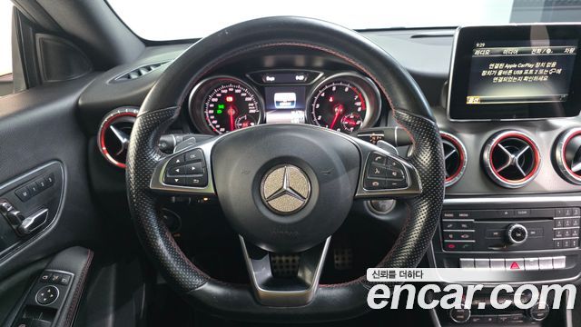 Mercedes-Benz CLA-Class (C117) CLA220 AMG Line 2018 — фото 13
