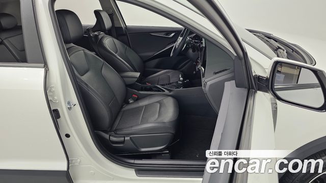 Kia Niro Prestige 2022 — фото 10