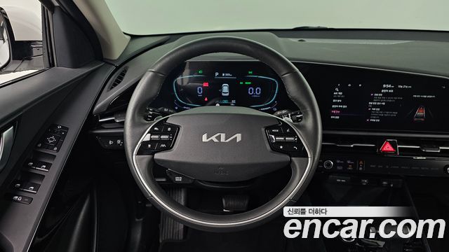 Kia Niro Prestige 2022 — фото 12