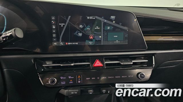 Kia Niro Prestige 2022 — фото 13