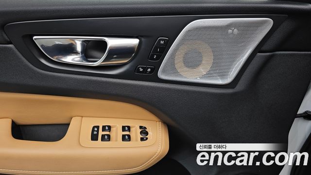 Volvo XC60 (II) T6 Inscription 2019 — фото 36