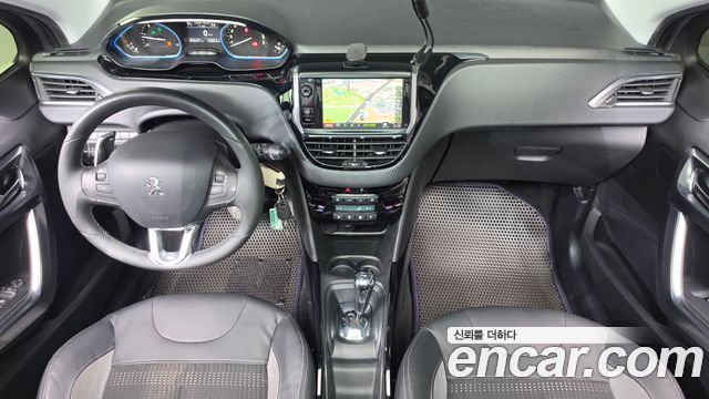 Peugeot 2008 1.6 e-HDi Feline 2015 — фото 7