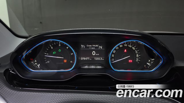 Peugeot 2008 1.6 e-HDi Feline 2015 — фото 8