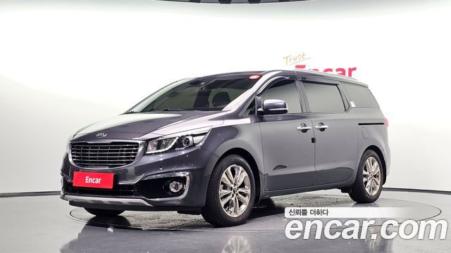 Kia Carnival 9-seater Prestige