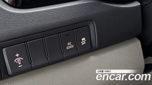 Kia Carnival 9-seater Prestige 2015 — фото 15
