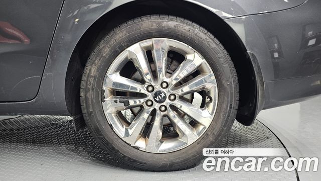 Kia Carnival 9-seater Prestige 2015 — фото 21