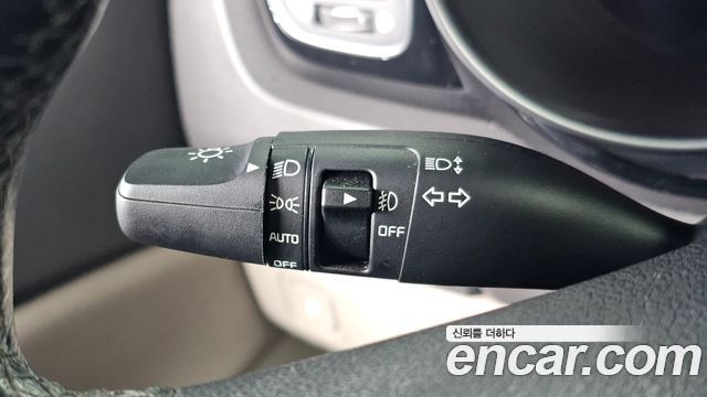 Kia Carnival 9-seater Prestige 2015 — фото 28