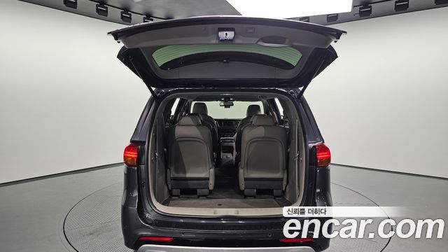 Kia Carnival 9-seater Prestige 2015 — фото 32