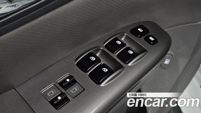 Kia Carnival R Grand Carnival GLX Luxury 2013 — фото 15