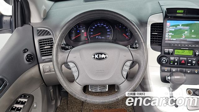 Kia Carnival R Grand Carnival GLX Luxury 2013 — фото 16