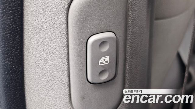 Kia Carnival R Grand Carnival GLX Luxury 2013 — фото 30