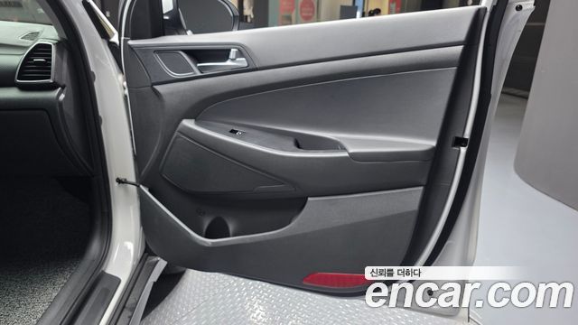 Hyundai Tucson Gasoline 1.6 turbo 2WD Modern 2020 — фото 25