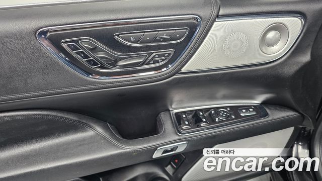Lincoln Continental (X) 3.0 AWD 2017 — фото 27