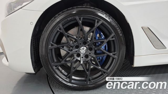 BMW 5 Series (G30) M550d xDrive 2019 — фото 5