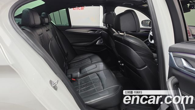 BMW 5 Series (G30) M550d xDrive 2019 — фото 11