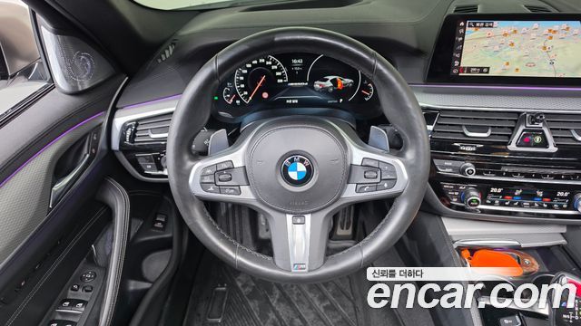 BMW 5 Series (G30) M550d xDrive 2019 — фото 13