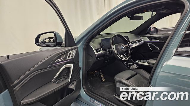 BMW iX1 (U11) xDrive 30 M Sport 2023 — фото 10