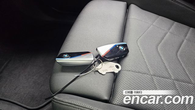 BMW iX1 (U11) xDrive 30 M Sport 2023 — фото 15
