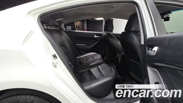 Kia K3 Trendy Style 2018 — фото 12