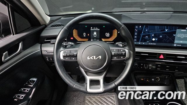 Kia K5 (III) 2.0 LPi(Rent) Trendy 2025 — фото 13
