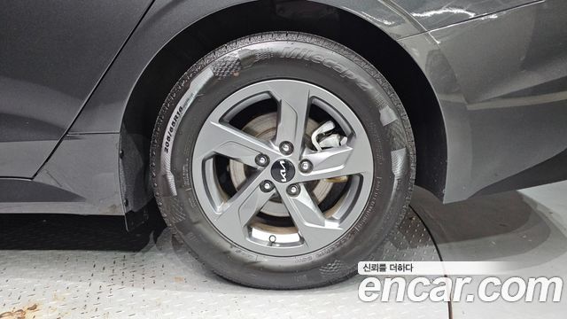 Kia K5 (III) 2.0 LPi(Rent) Trendy 2025 — фото 21