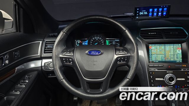 Ford Explorer 2.3 Limited 4WD 5th 2017 — фото 17