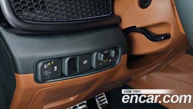 Kia Tasman 2.5T Gasoline 4WD X-Pro 2026 — фото 16