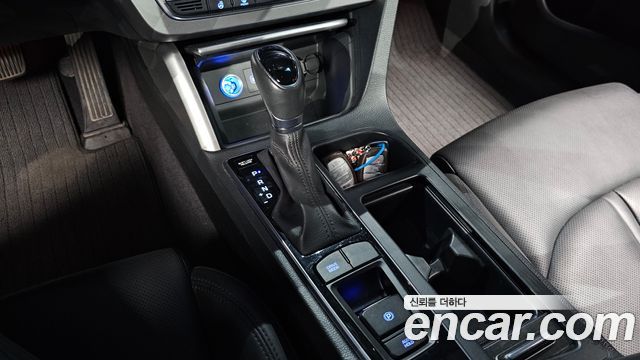 Hyundai Sonata (LF) 2.0 Smart Special 2016 — фото 9