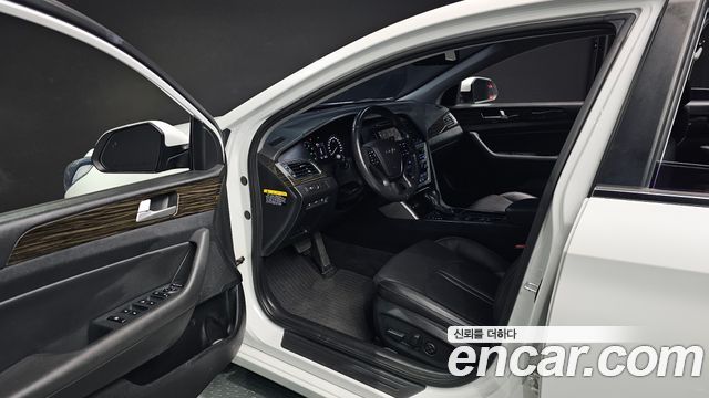 Hyundai Sonata (LF) 2.0 Smart Special 2016 — фото 10