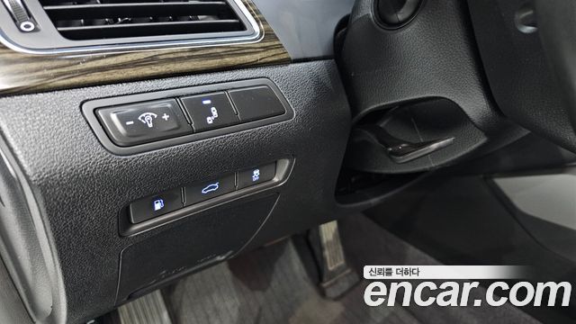 Hyundai Sonata (LF) 2.0 Smart Special 2016 — фото 16